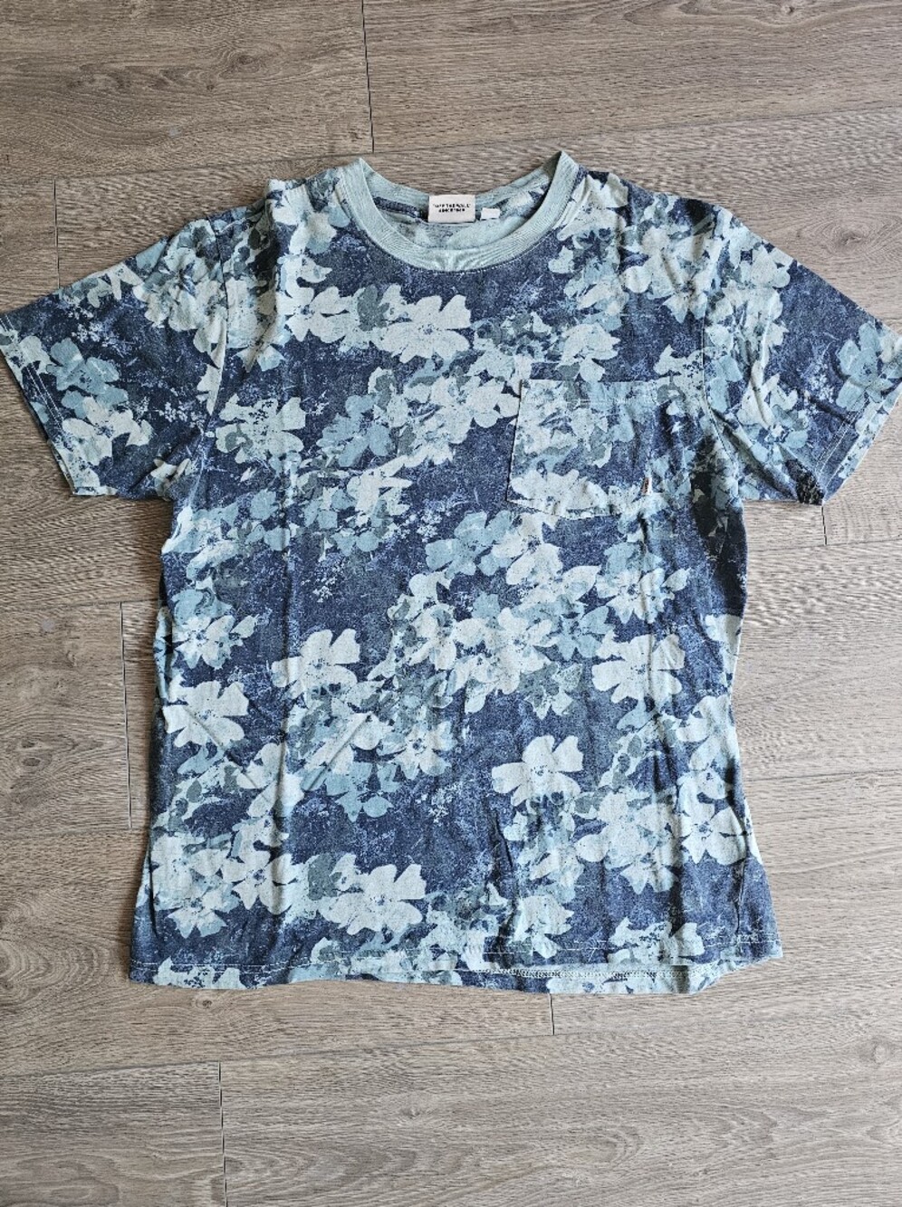Women Jeans Floral Print Blue Tee